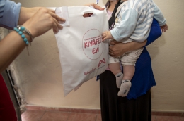 Mersin Büyükşehir Miniklerin Bayramlıklarını Evlerinde Teslim Ediyor