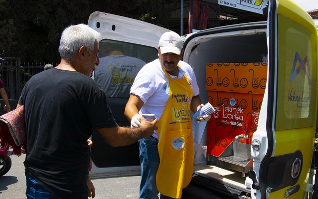 Büyükşehir'den Emekçilere Buz Gibi Limonata