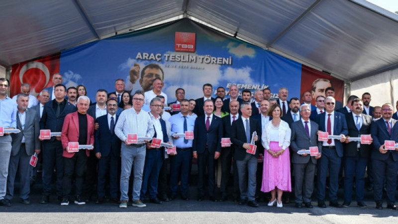 Vahap Seçer, TBB Araç Teslim Töreninde Belediyeleri Sevindirdi