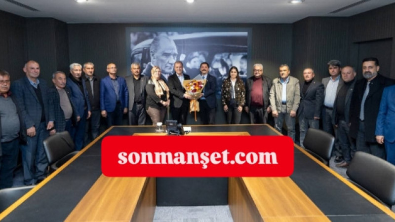 Tarsus Muhtarlar Derneği Yönetiminden Başkan Vahap Seçer'e Ziyaret