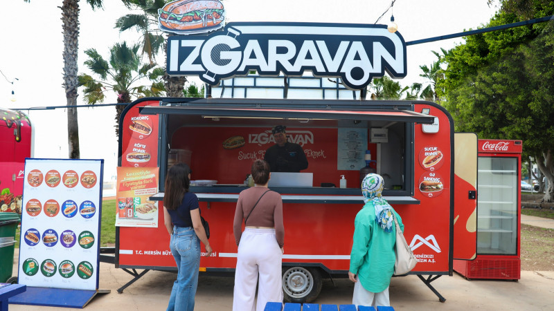  Mersin'de Lezzetin Yeni Adresi Büyükşehir'in Gastro Karavanları oldu