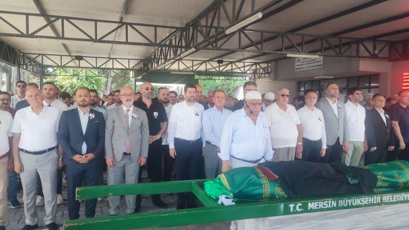 Av Ayhan Oran Şehir Mezarlığında Toprağa Verildi