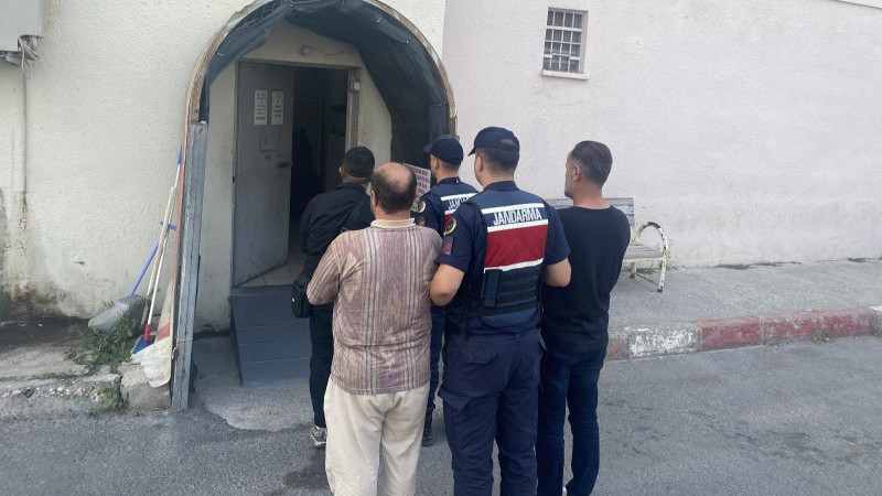 Sahte Evrakla Arsa Satan 8 kişiden 4'ü Tutuklandı 