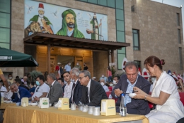 Vahap&Meral Seçer, Mersin Cemevi Aşure Etkinliğine Katıldı