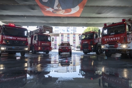 Mersin Büyükşehir Belediyesinden Yangın Bölgelerine Destek