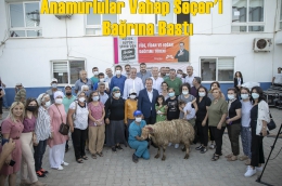 Anamur'a Çıkartma Yapan Vahap seçer'i Halk Bağrına Bastı
