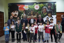 Tarsus Belediyesi Satranç Turnuvasında Ödüller Sahiplerini Buldu