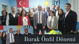 Burak Özdil, Tarsus İYİ Parti'de Bayrağı Teslim Aldı