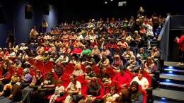 Başkan Bozdoğan, Kadınlarla Sinema Keyfi Yaşadı
