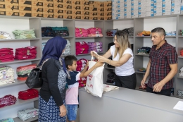 Mersin Büyükşehir Belediyesi 14 Bin Çocuğu Giydirdi