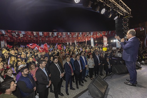 Tarsus Duatepe'de Vahap Seçer Coşkusu