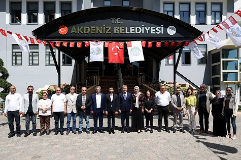 Başkan Seçer, Akdeniz'in Eş Başkanlarını Ziyaret Etti