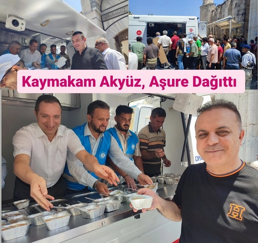 Tarsus'ta Kaymakam ve Müftü vatandaşlara Aşure Dağıttı 