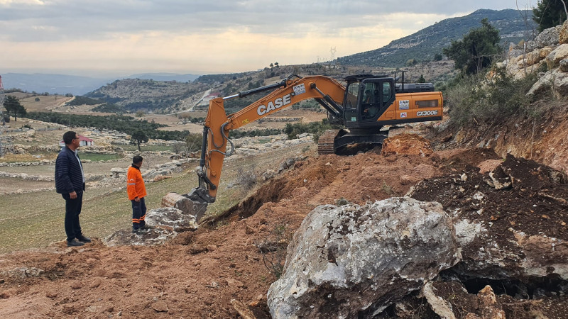 Büyükşehir Nergis'e Gidecek Yolları Açıyor