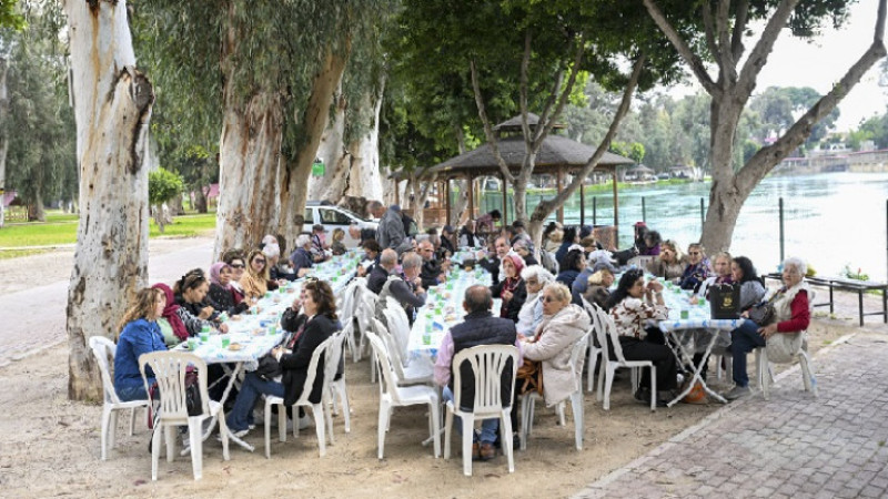 Büyükşehir Tarsus Emekli Evi Üyeleri Doğa Parkı'nda Doyasıya Eğlendi