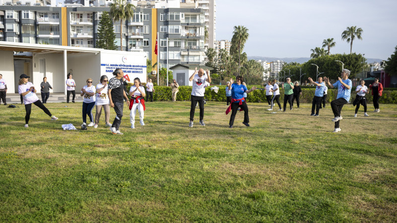 Mersinliler Güne Büyükşehirin Sabah Sporuyla Başlıyor 