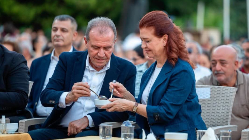 Vahap -Meral Seçer Çifti Cemevi'nde Aşure Etkinliğinde