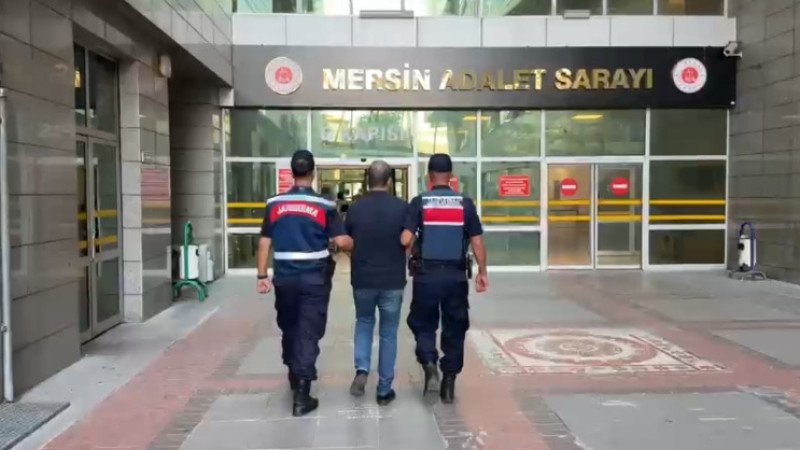 Mersin'de Kırmızı Bültenle Aranan Ceza Firarisi Uykusunda Yakalandı